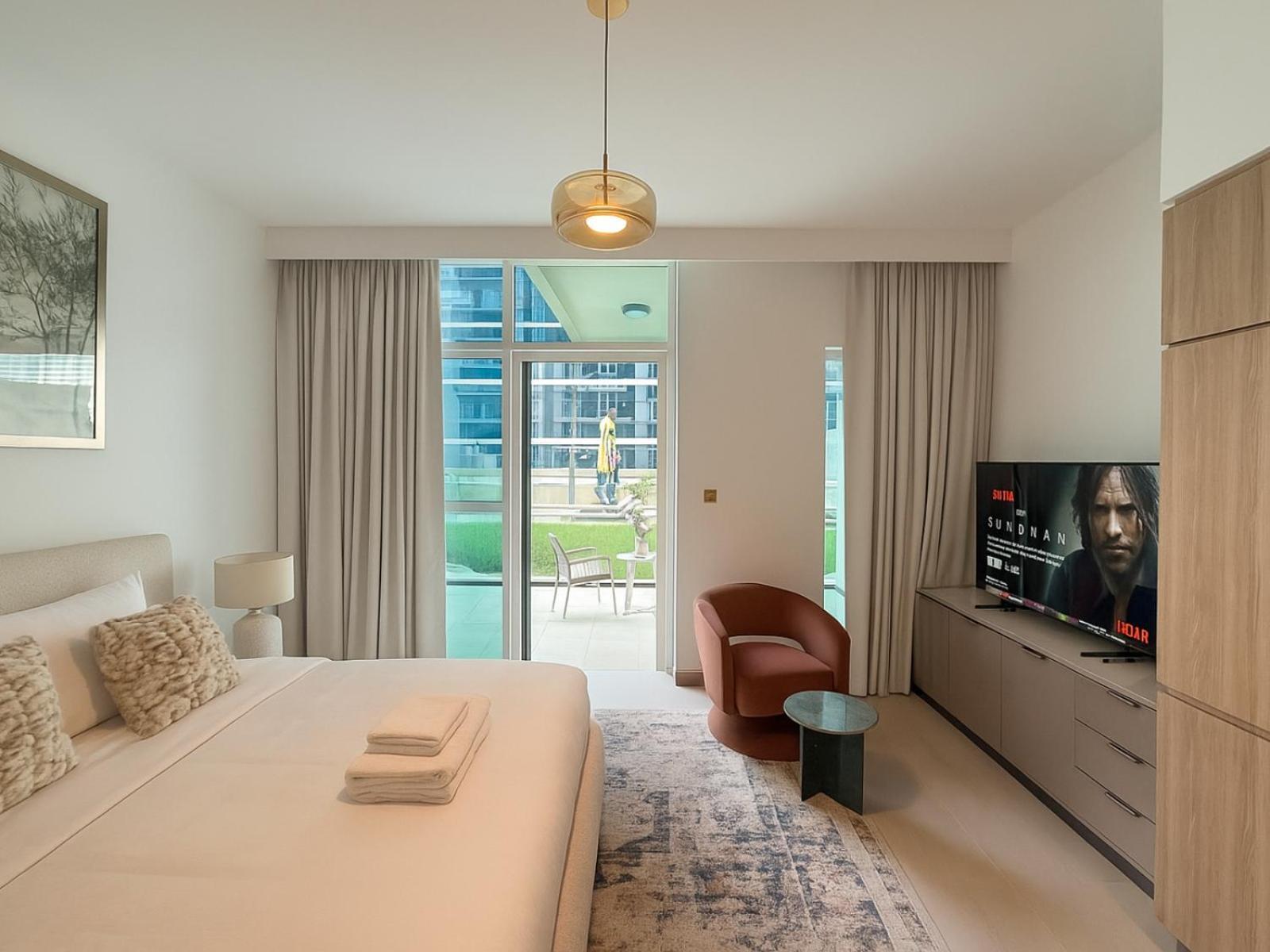 Luxury In Urban Oasis, Business Bay Apartment